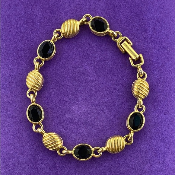💛 Vintage Elegant Gold & Black Stone Bracelet - Picture 1 of 4